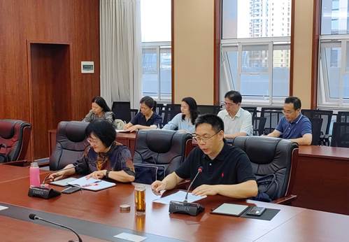 說明: https://zzb.cug.edu.cn/__local/A/B8/F0/AFE7C7263ADB84EC1BA3B9D9A4A_E3297901_3B851.jpg